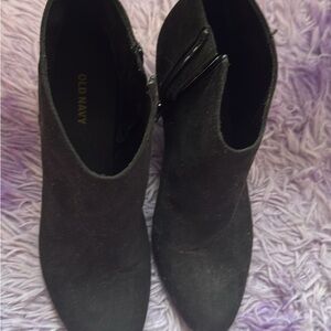 Old Navy Women's Charcoal Ankle Booties